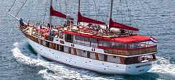 Motor sailers